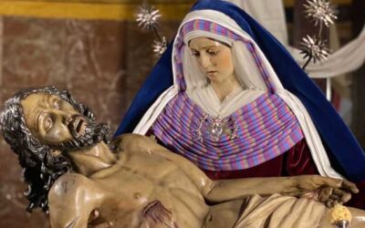 Cambio de vestimenta de Nuestra Señora de las Angustias para la Cuaresma del 2024